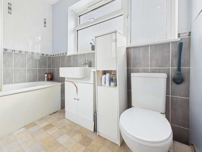 Images for Dovecote Close, Haddenham, Aylesbury
