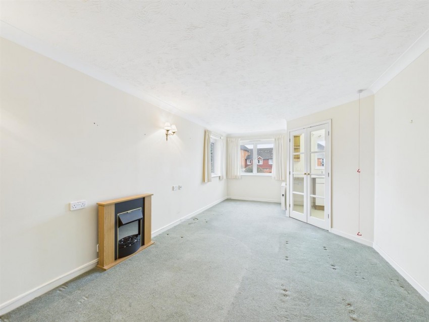 Images for Willow Road, Aylesbury, Buckinghamshire