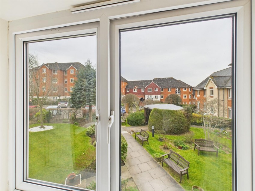 Images for Willow Road, Aylesbury, Buckinghamshire