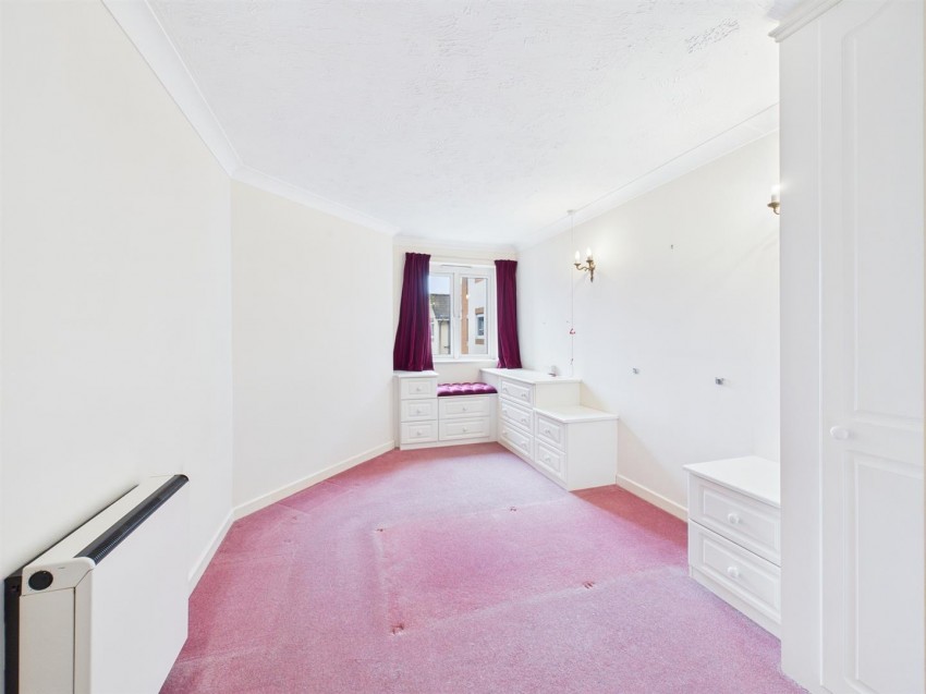 Images for Willow Road, Aylesbury, Buckinghamshire