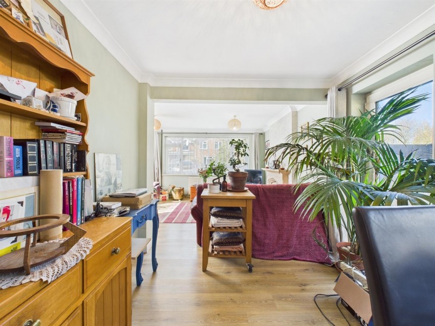 Images for Beaufort Close, Bedgrove, Aylesbury