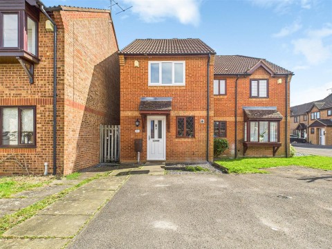 View Full Details for Westfield, Hawkslade, Aylesbury
