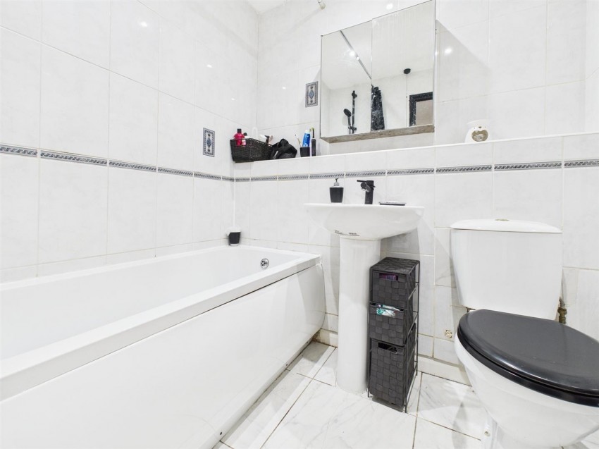 Images for Westfield, Hawkslade, Aylesbury