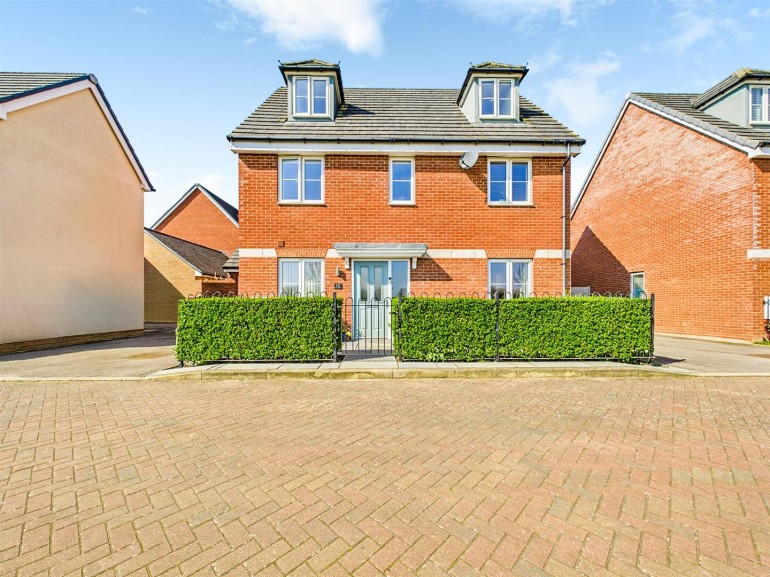 Sierra Drive, Berryfields, Aylesbury