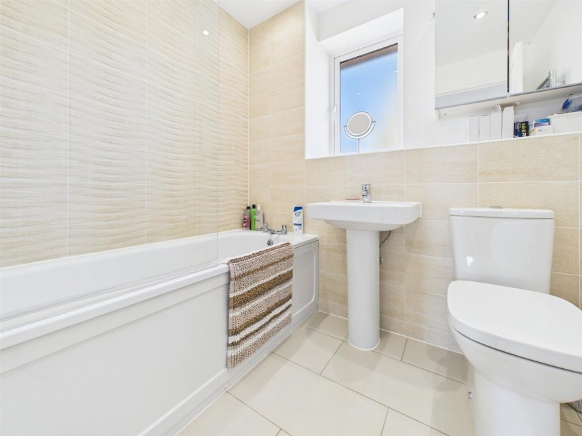 Images for Sierra Drive, Berryfields, Aylesbury