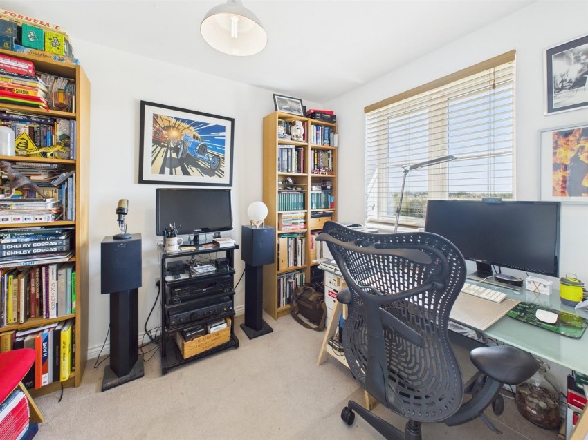 Images for Sierra Drive, Berryfields, Aylesbury