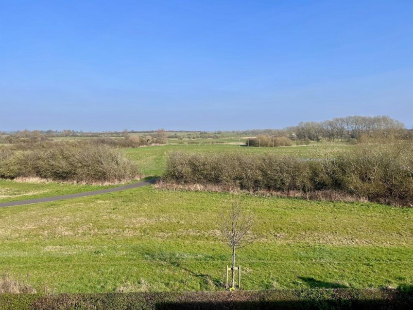 Images for Sierra Drive, Berryfields, Aylesbury