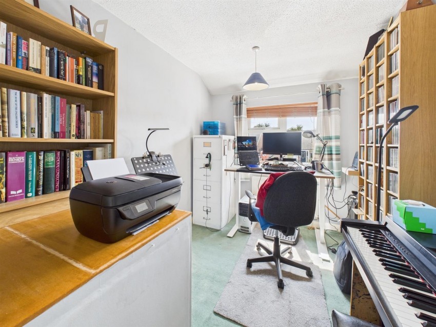 Images for Broughton Avenue, Broughton, Aylesbury