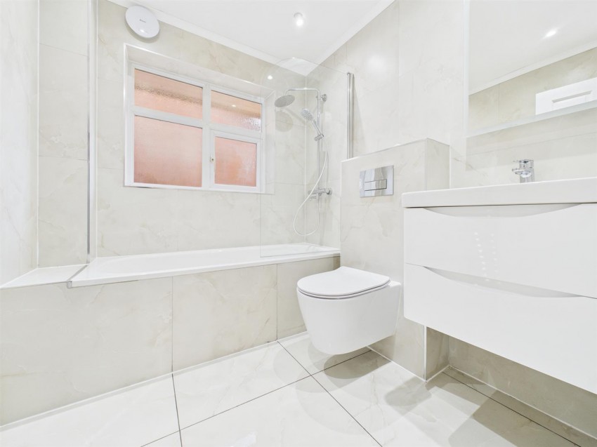 Images for Dove House Close, Winslow, Buckinghamshire
