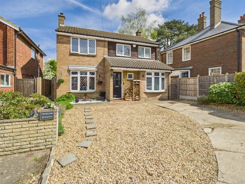 View Full Details for Tring Road, Aylesbury, Buckinghamshire