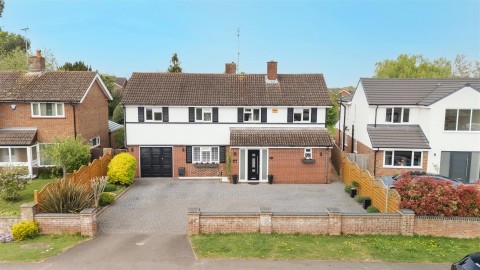 View Full Details for Northumberland Avenue, Aylesbury, Buckinghamshire