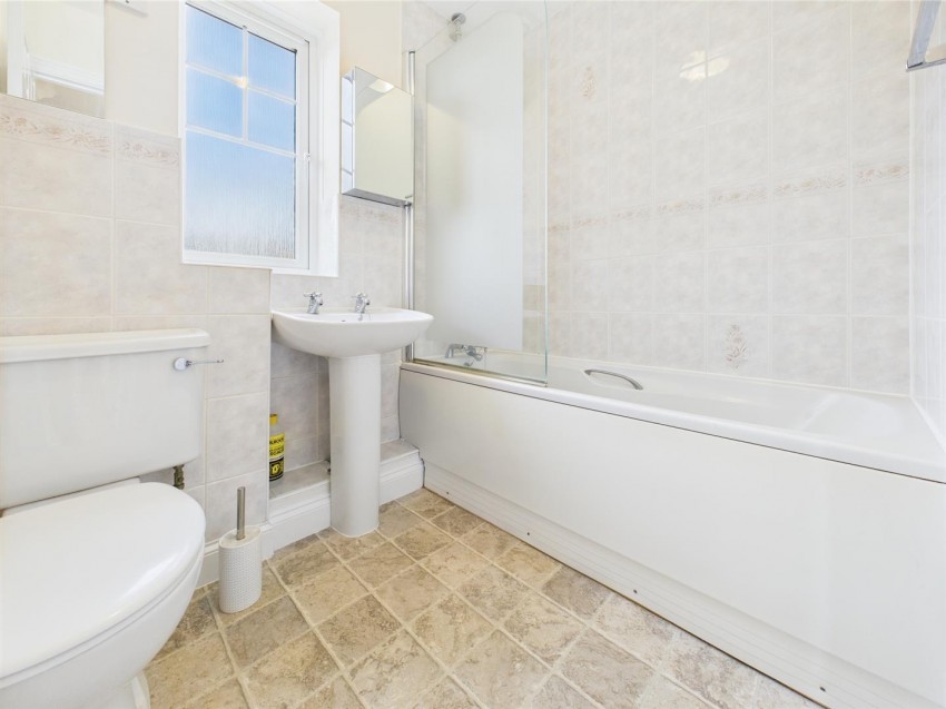 Images for Holly Drive, Lavender Grange, Aylesbury