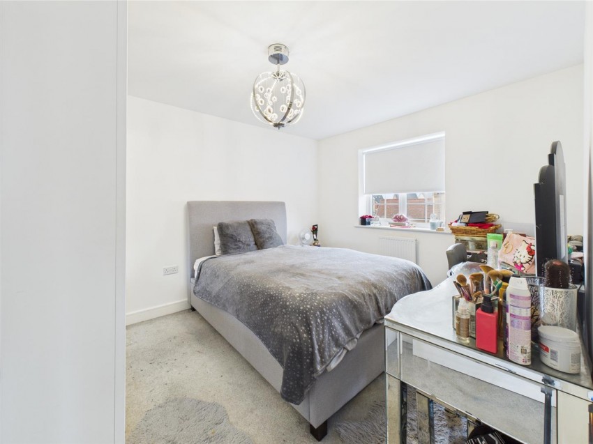 Images for Quindell Close, Berryfields, Aylesbury
