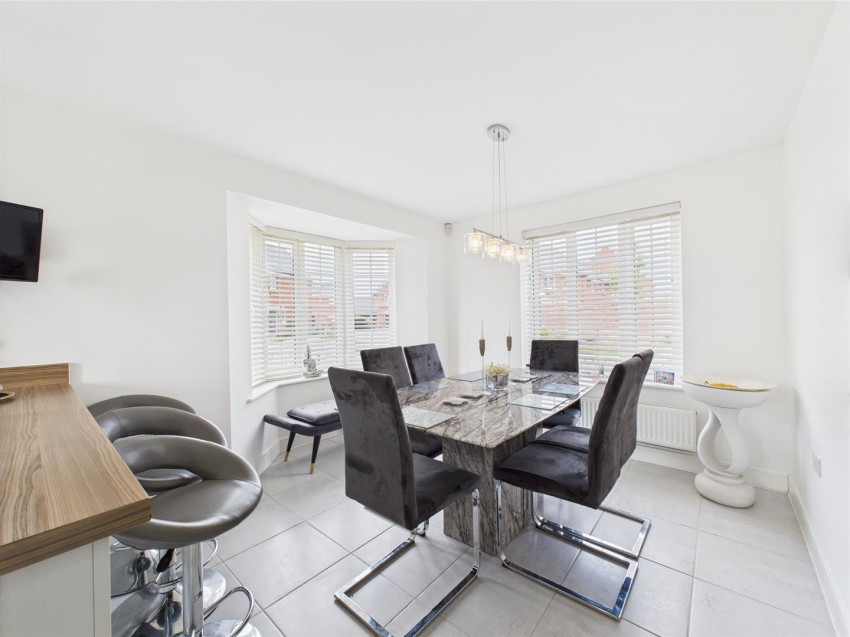 Images for Quindell Close, Berryfields, Aylesbury