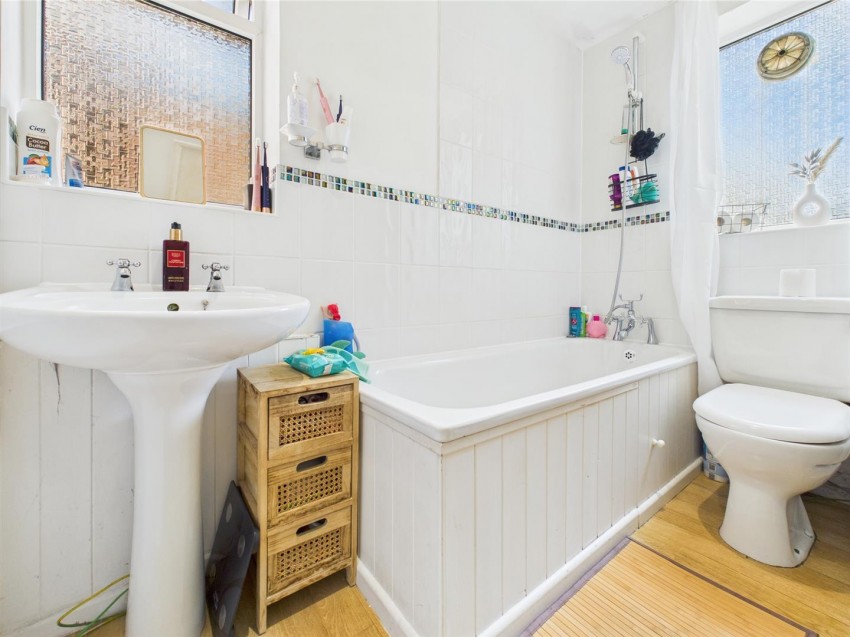 Images for Buckingham Road, Aylesbury, Buckinghamshire
