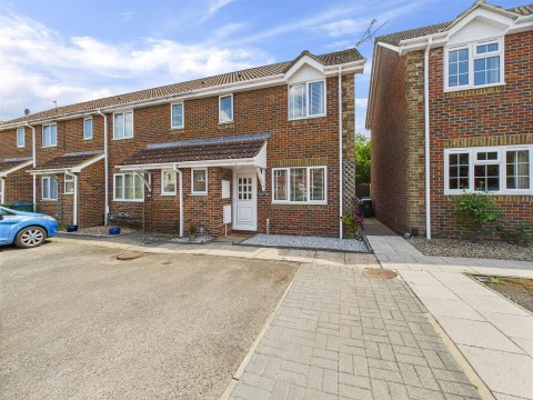 View Full Details for Plough Close, Hawkslade, Aylesbury