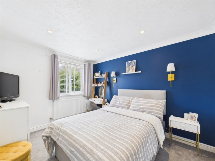Images for Plough Close, Hawkslade, Aylesbury