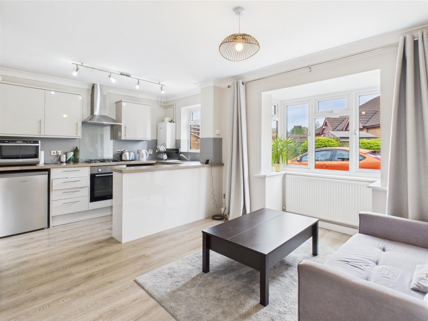 Images for Old Burrs, Hawkslade, Aylesbury