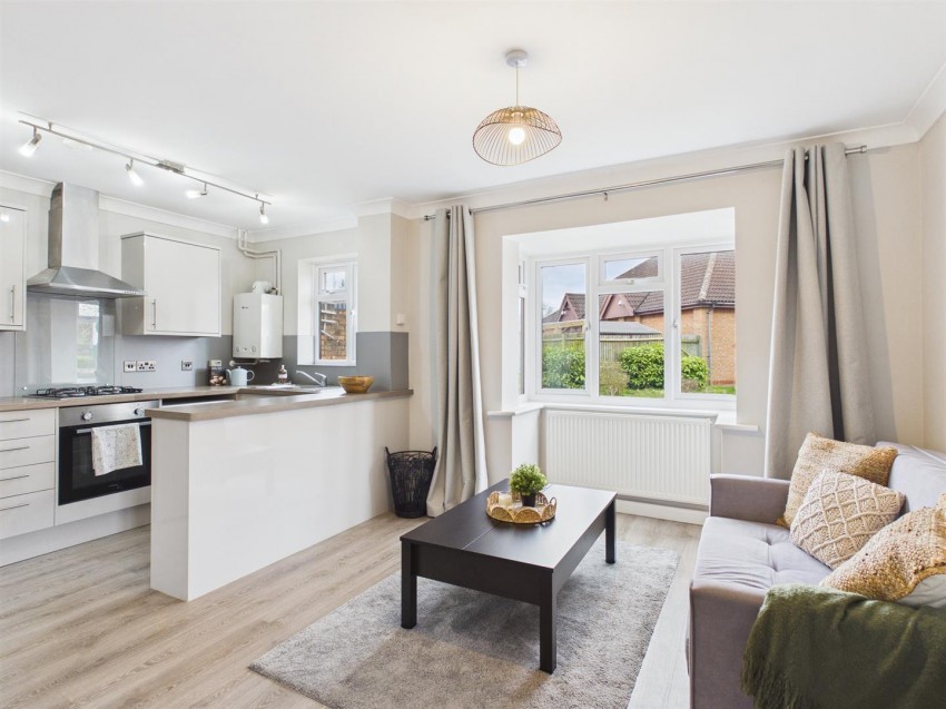 Images for Old Burrs, Hawkslade, Aylesbury