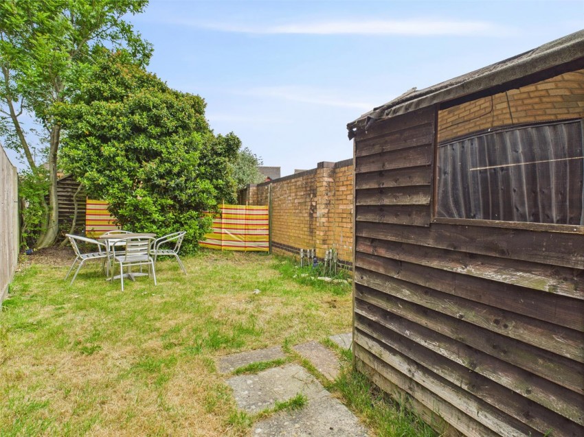 Images for Old Burrs, Hawkslade, Aylesbury