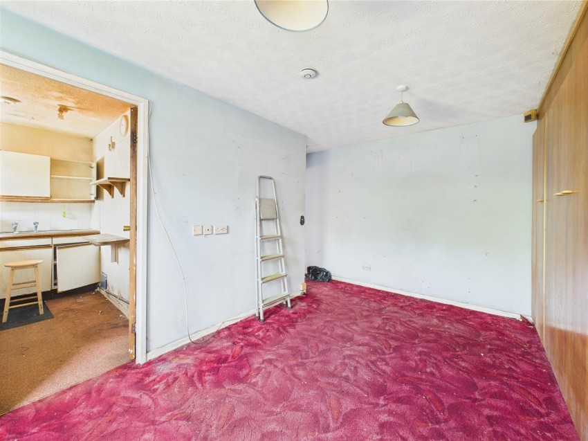 Images for Meadow Way, Coppice, Aylesbury
