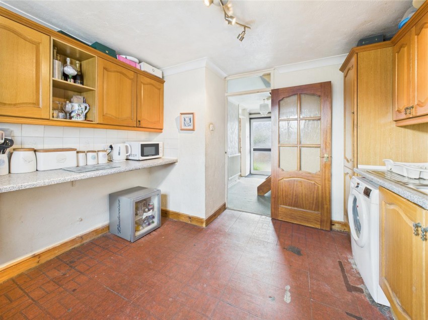 Images for Bryanston Avenue, Elmhurst, Aylesbury