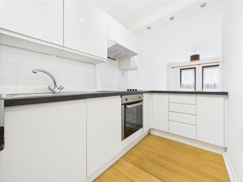 Images for Wycliffe End, Aylesbury, Buckinghamshire