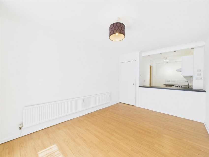 Images for Wycliffe End, Aylesbury, Buckinghamshire