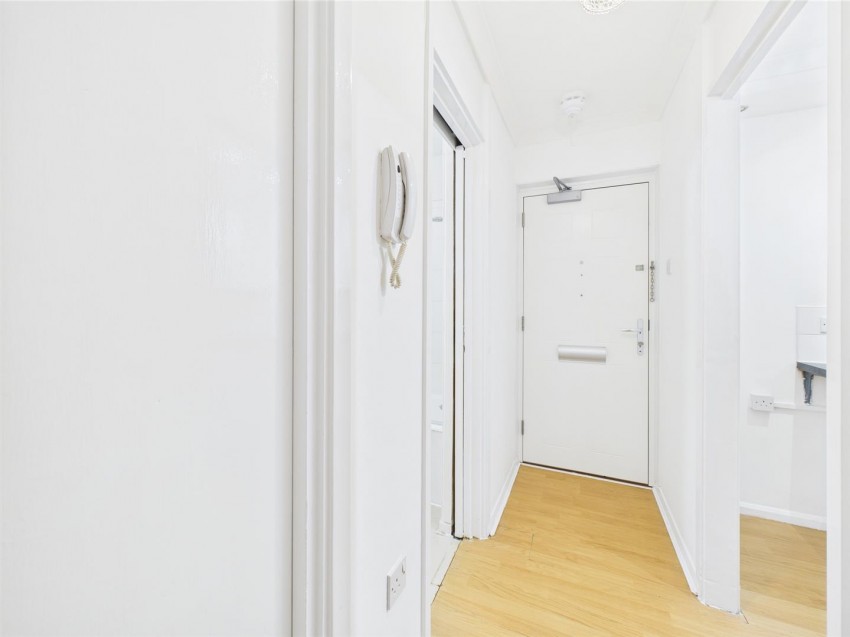 Images for Wycliffe End, Aylesbury, Buckinghamshire