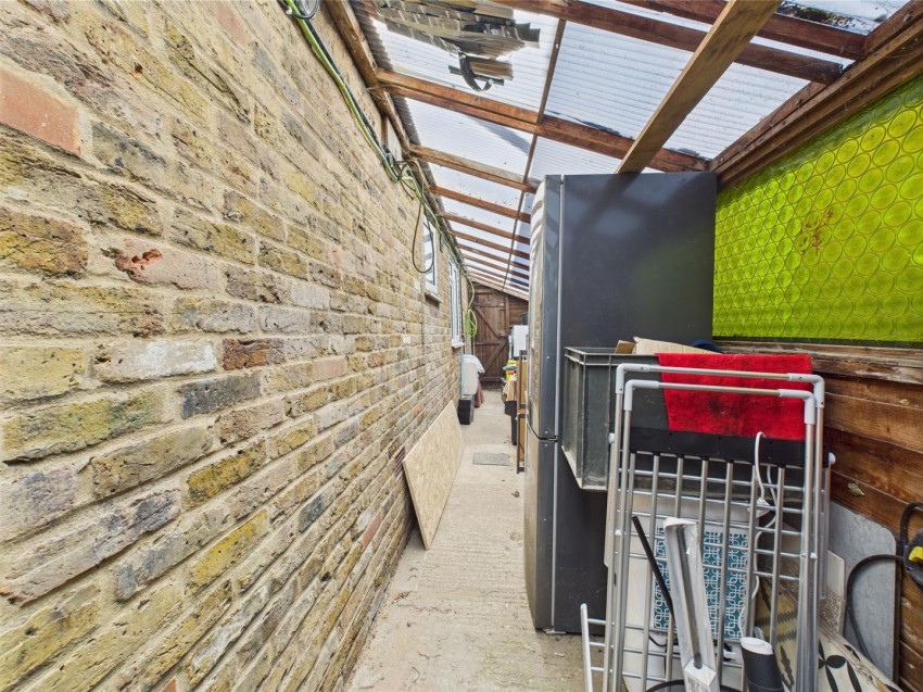 Images for Vale Road, Aylesbury, Buckinghamshire