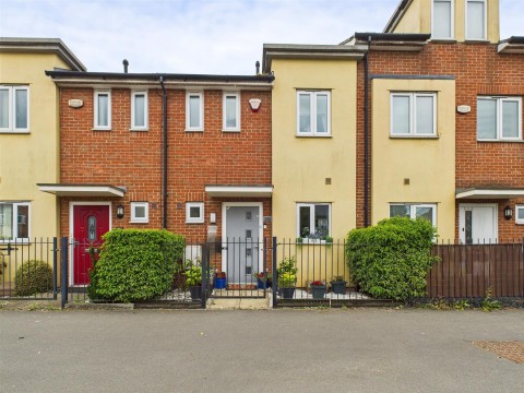 View Full Details for Bicester Road, Aylesbury, Buckinghamshire