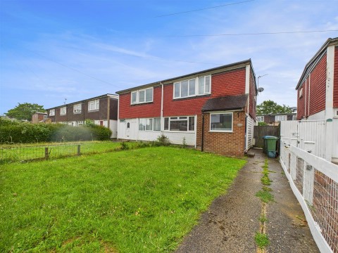 View Full Details for Hulcombe Walk, Elmhurst, Aylesbury