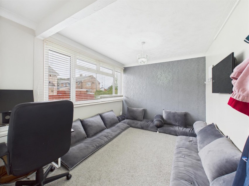 Images for Hulcombe Walk, Elmhurst, Aylesbury