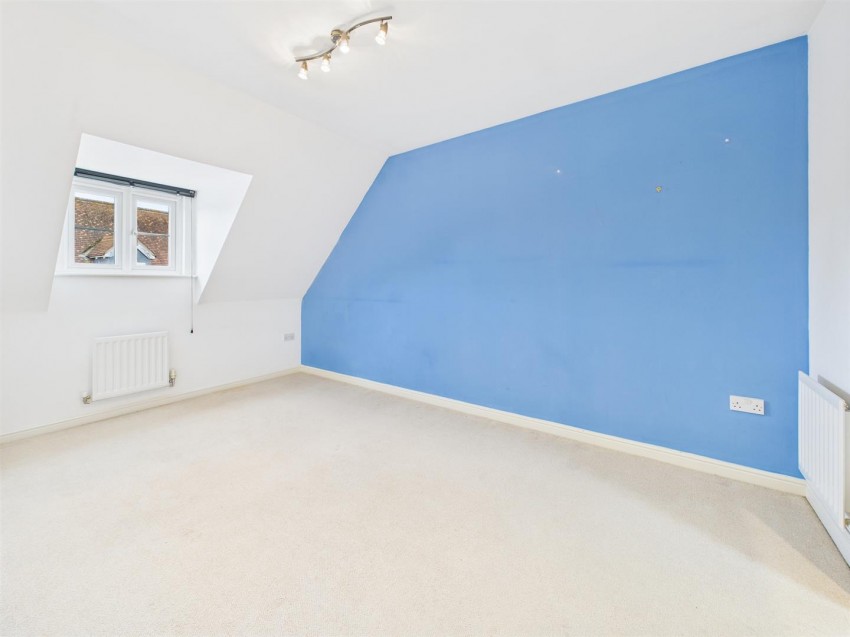 Images for Petronel Road, Buckingham Park, Aylesbury