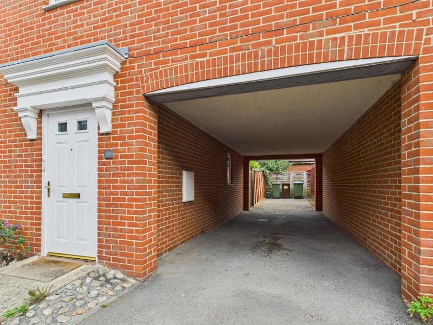 Images for Petronel Road, Buckingham Park, Aylesbury