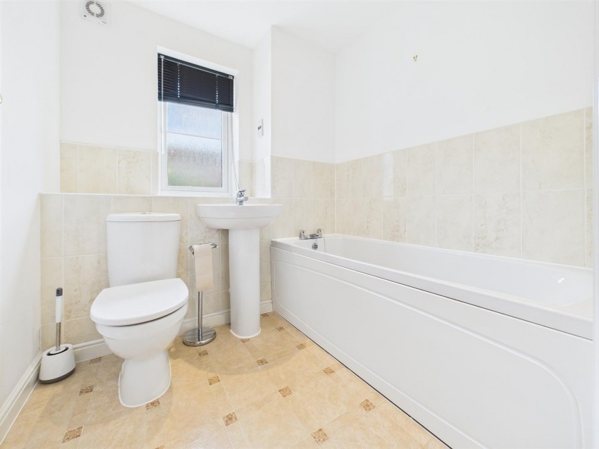 Images for Petronel Road, Buckingham Park, Aylesbury