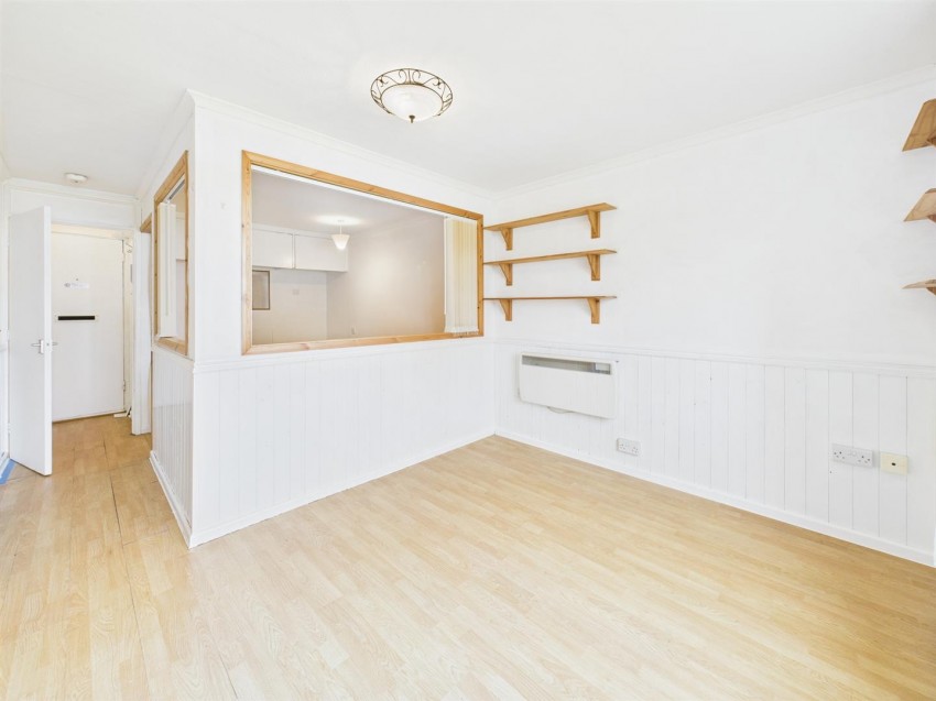 Images for Long Meadow, Bedgrove, Aylesbury