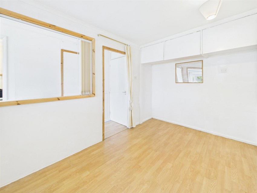 Images for Long Meadow, Bedgrove, Aylesbury