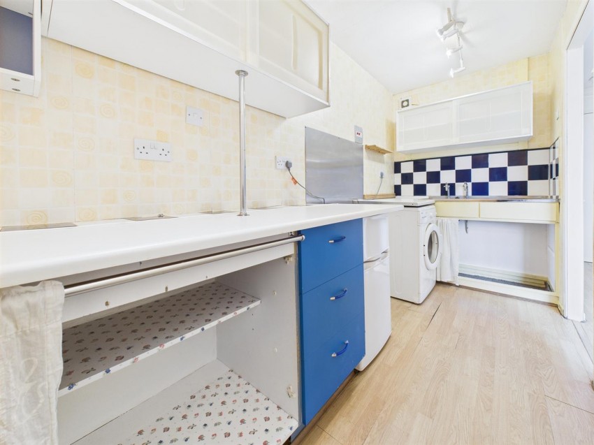 Images for Long Meadow, Bedgrove, Aylesbury