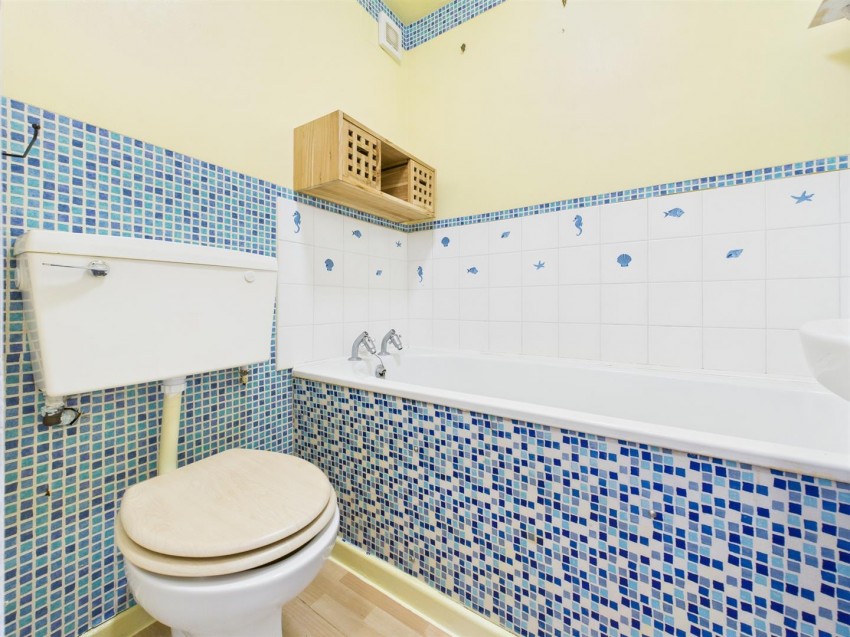 Images for Long Meadow, Bedgrove, Aylesbury