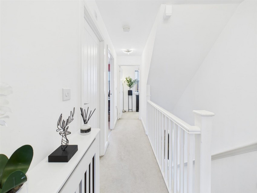 Images for Blue Rock Drive, Berryfields, Aylesbury