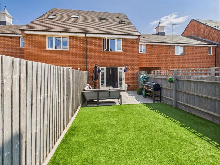 Images for Blue Rock Drive, Berryfields, Aylesbury