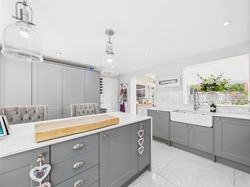 Images for Paradise Orchard, Berryfields, Aylesbury