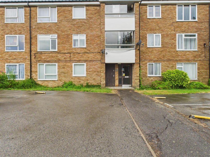 Images for Orwell Drive, Hawkslade, Aylesbury
