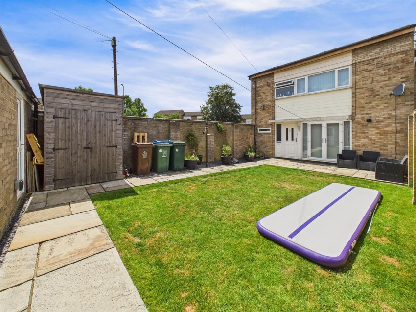 Images for Delamere Close, Elmhurst, Aylesbury