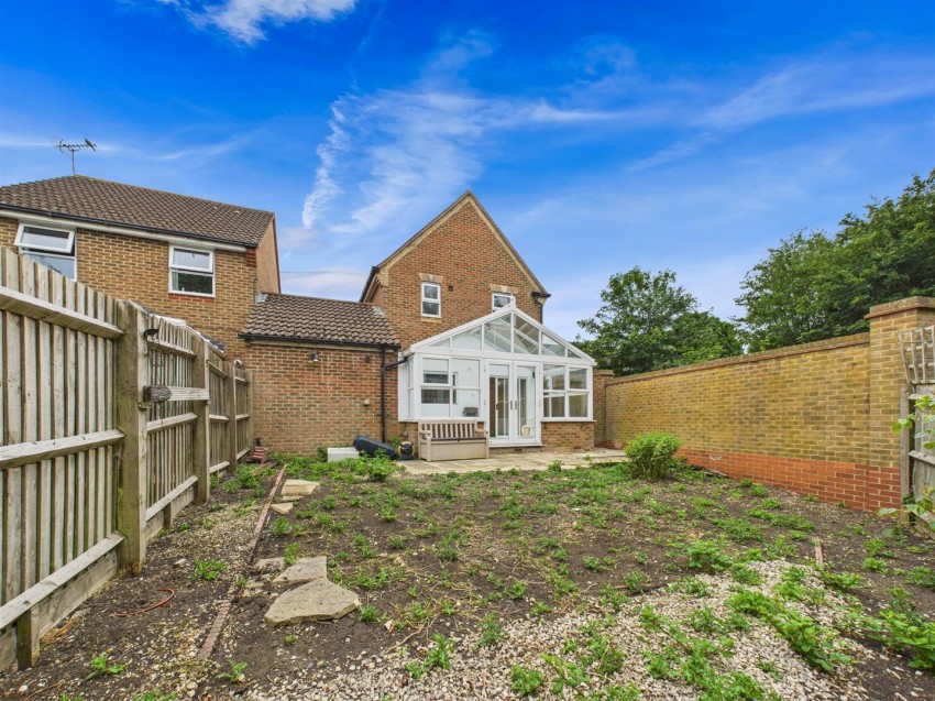 Images for Sandhill Way, Fairford Leys, Aylesbury