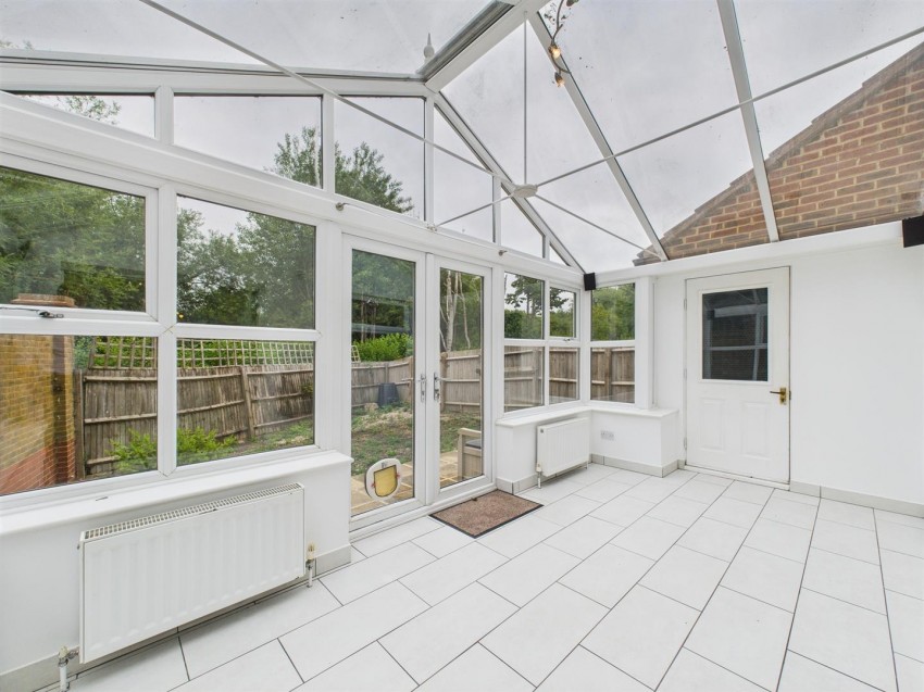 Images for Sandhill Way, Fairford Leys, Aylesbury