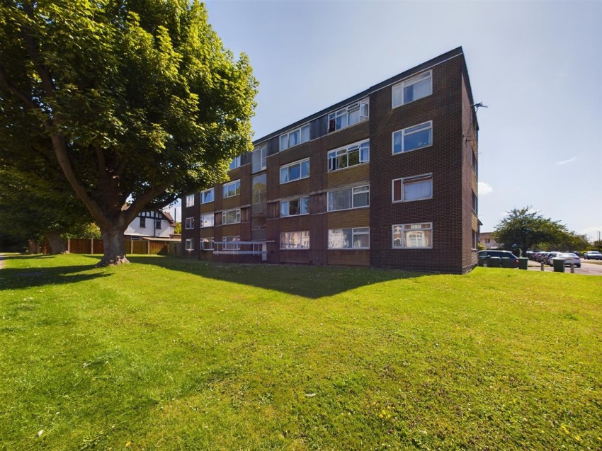 Images for Bishops Walk, Aylesbury, Buckinghamshire