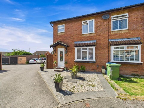View Full Details for Ravensbourne Road, Hawkslade, Aylesbury