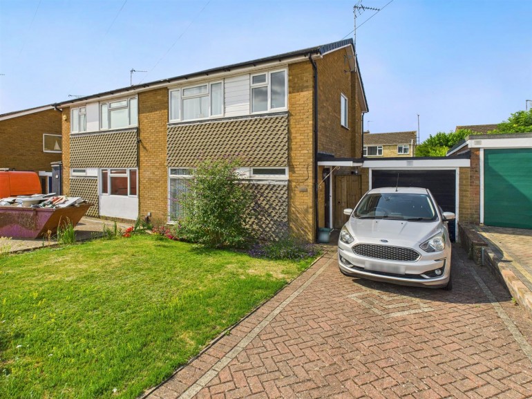 Douglas Road, Aylesbury, Buckinghamshire